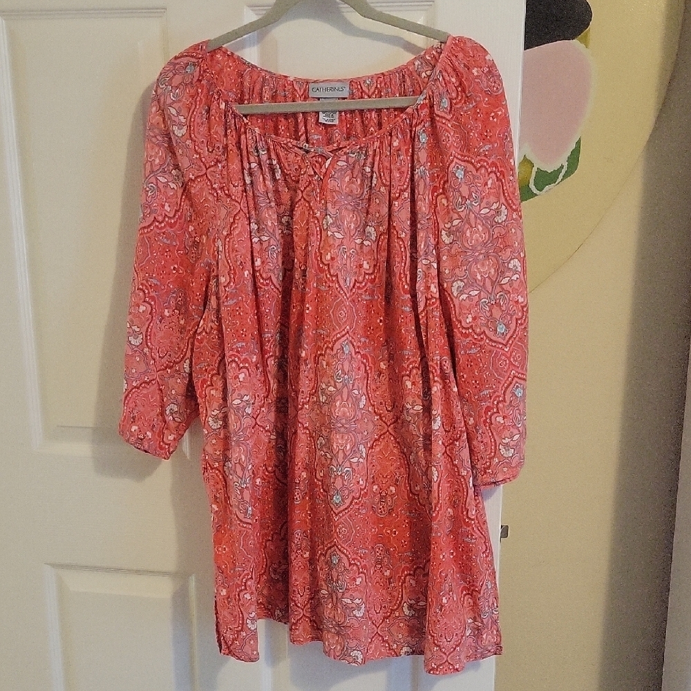 Catherines womans Coral Paisley 3/4 sleeve scoop neck Top criss cross neck Sz2X